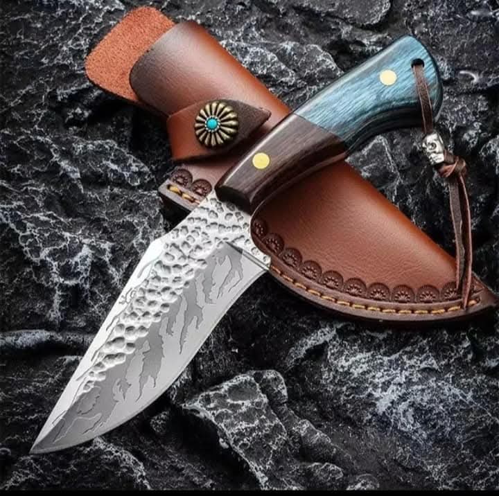 Handcrafted Damascus Hunting Knife with Leather Sheath & Premium Wood Handle